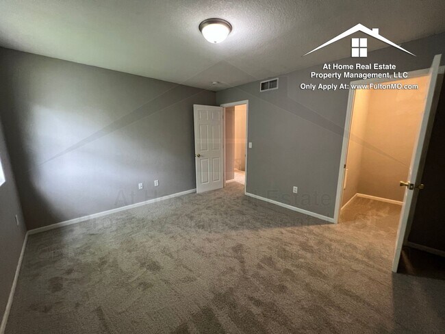 Building Photo - 1012 Boulder Ct