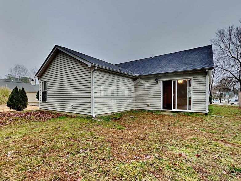 Building Photo - 3801 Satinleaf Dr