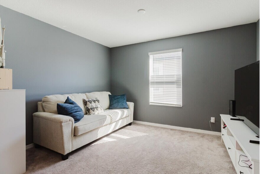 Building Photo - 3047 Adams Cross Dr