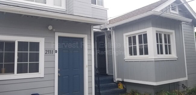 Building Photo - 2331 Sacramento St