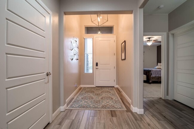 Building Photo - Red Mountain Jewel!  WITH SOLAR PANELS!!