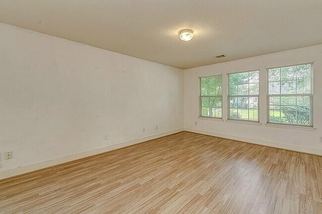 Building Photo - 6302 Torrance Elms Ct