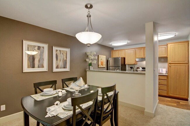 Building Photo - Island Park