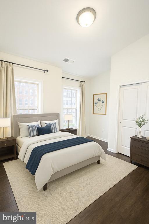 Building Photo - 43220 Thoroughfare Gap Terrace