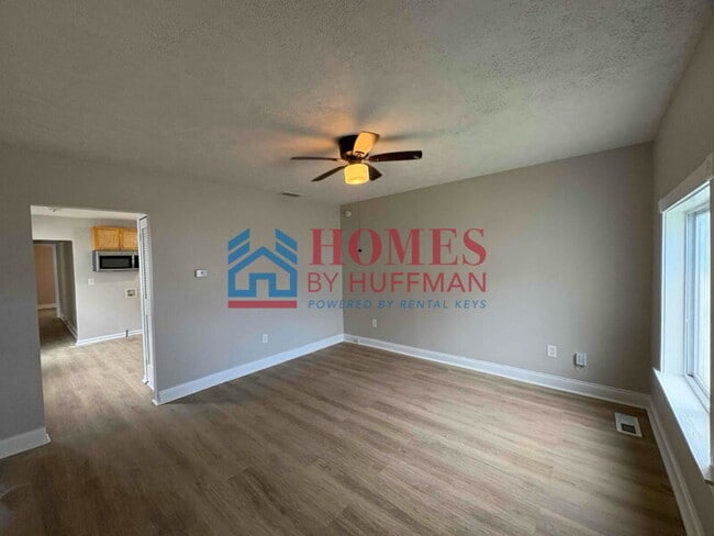 Building Photo - Westside | Two Bedroom House | Move in Ready