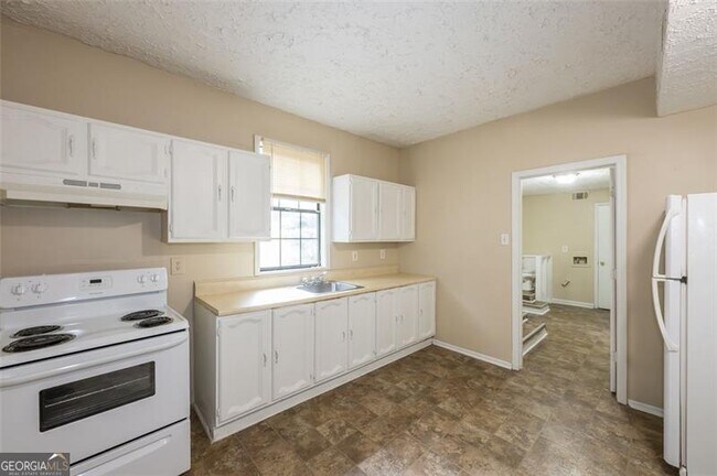 Building Photo - 3038 Courtney Dr