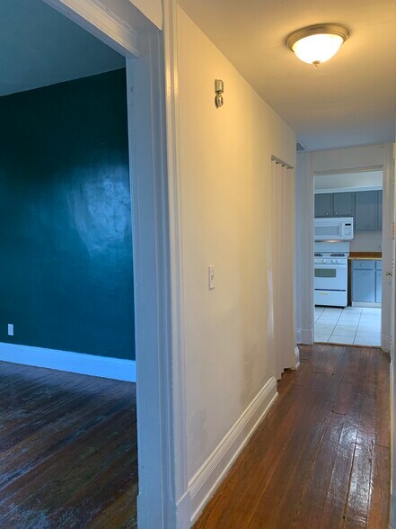 Building Photo - 3042 Gilbert Ave