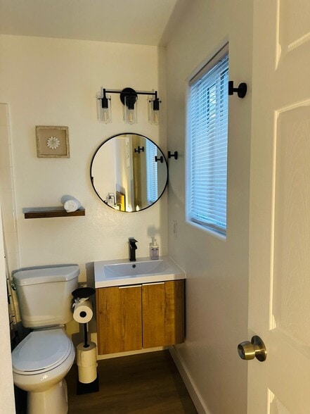 Building Photo - 4040 Boundary St