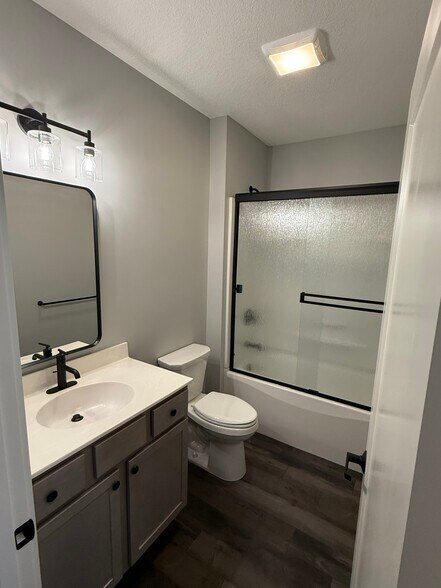 Apt 202 - 121 E Wooster St