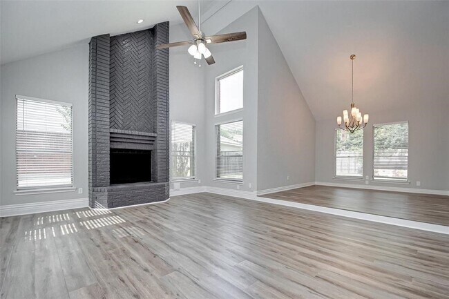 Building Photo - 2615 Woodstream Blvd