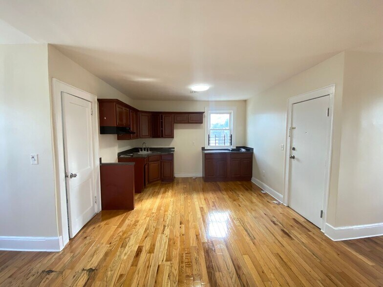 Building Photo - 202 Weequahic Ave