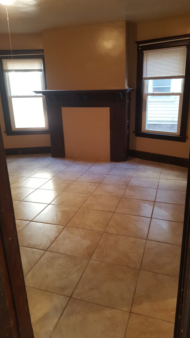 Building Photo - 459 9th St