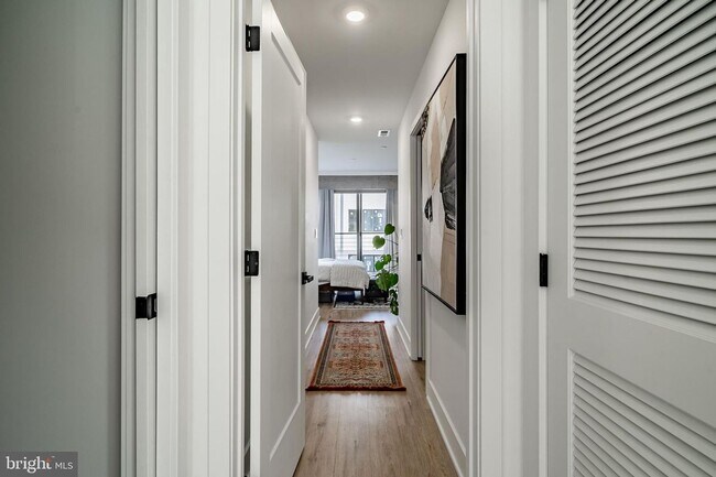 Building Photo - Hagert Street Estates