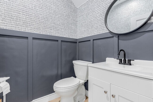 Building Photo - 7601 E Roosevelt St