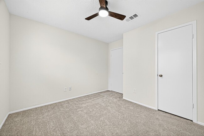 Building Photo - 10726 Buffalo Bend Dr