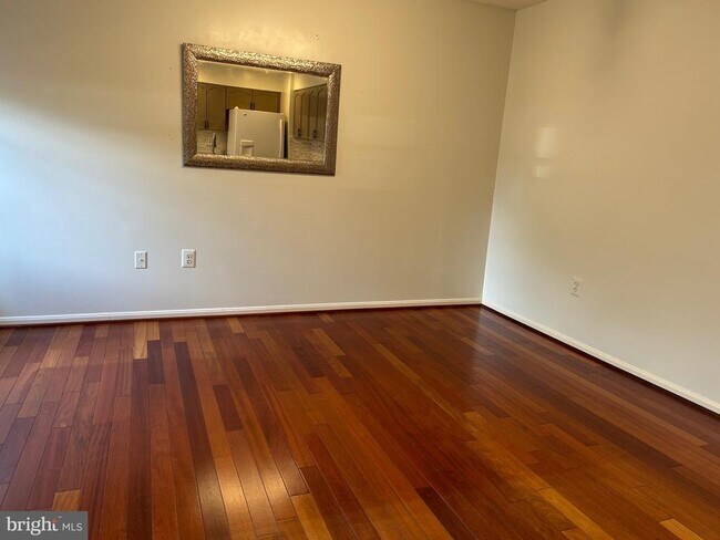 Building Photo - 46706 Bullfinch Square