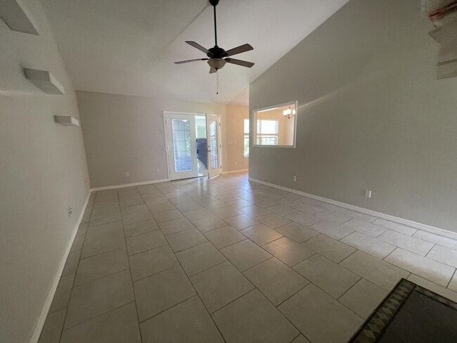 Building Photo - 728 Riva Ridge Dr