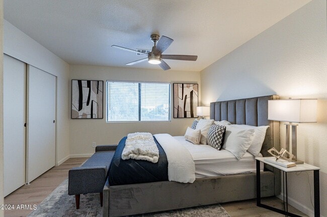 Building Photo - 4901 S Calle Los Cerros Dr