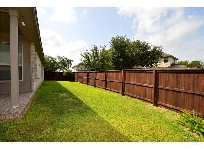 Building Photo - 4410 Santa Fabiola St