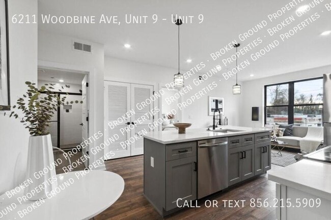 Building Photo - 6211 Woodbine Ave