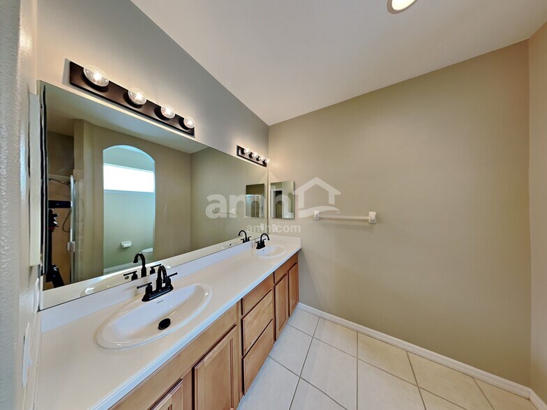 Building Photo - 2311 124th Dr E