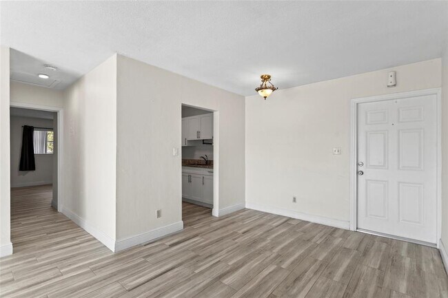 Building Photo - 493 NW 43rd St