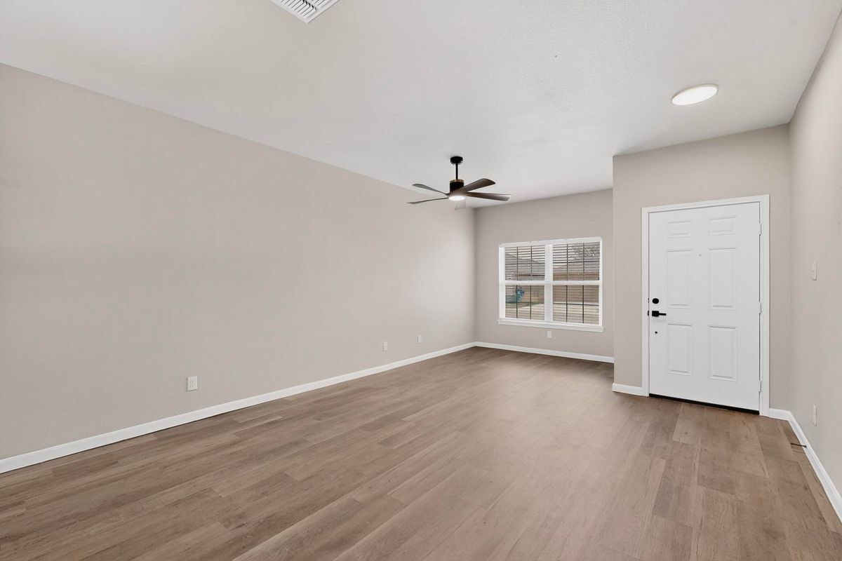 Building Photo - 15022 Harbor Lndg