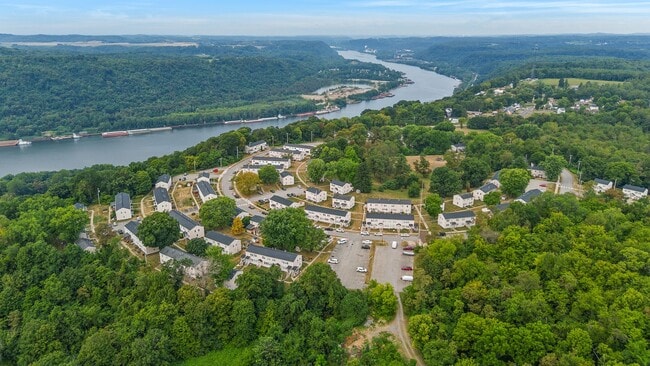 Building Photo - NOW AVAILABLE! 4-Bedroom Townhouse in Scenic Hills Homes - Midland, PA