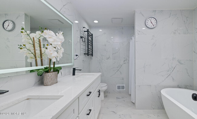 Building Photo - 70 Overlook Dr