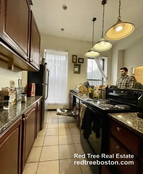 Building Photo - 669 Massachusetts Ave