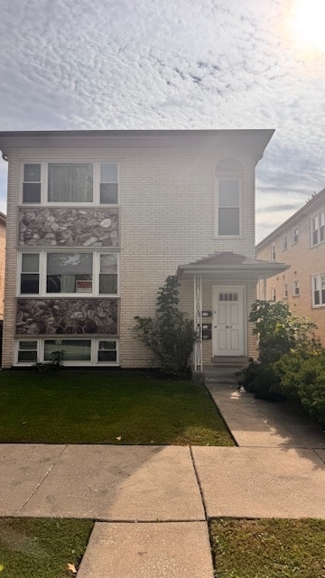 Building Photo - 5517 W Windsor Ave
