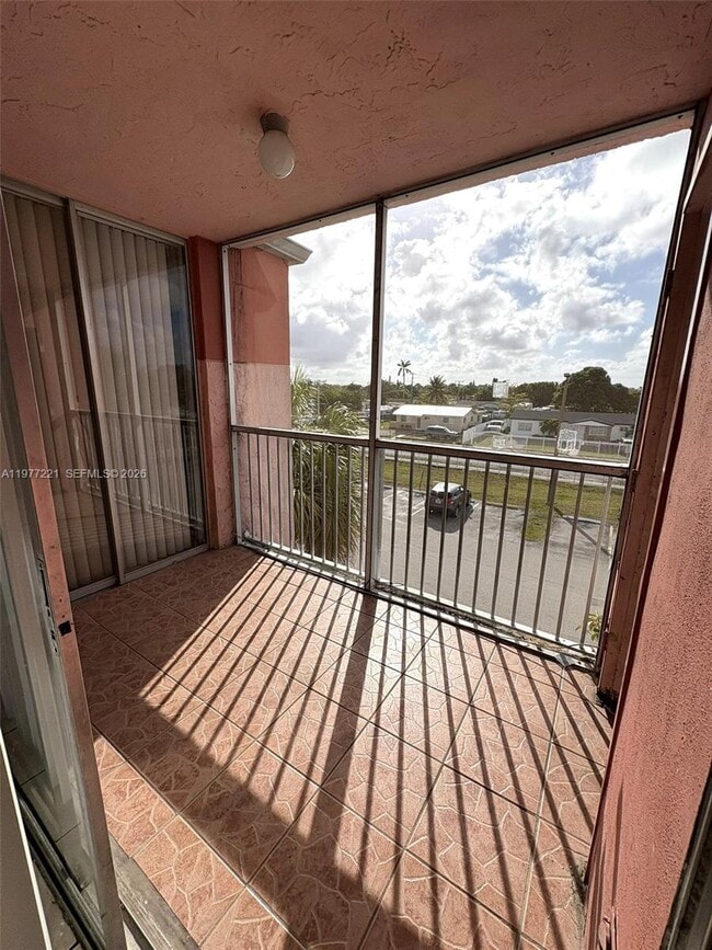 Building Photo - 19805 SW 114th Ave