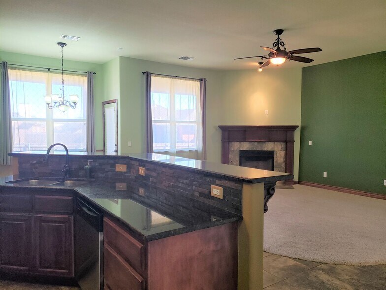 Building Photo - 329 Madison Pl Dr