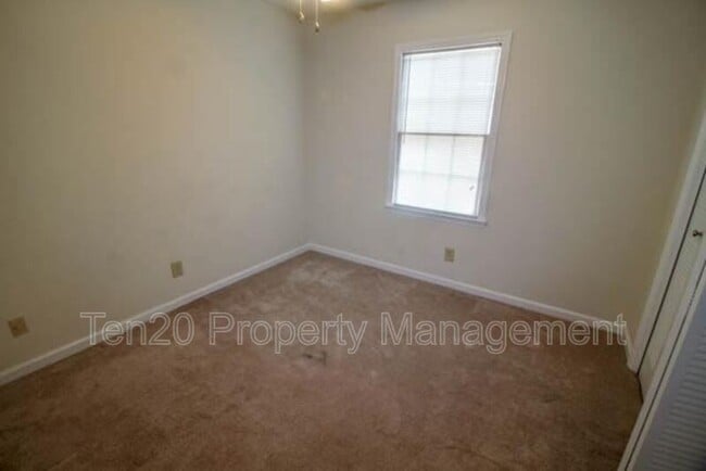 Building Photo - 4566 Jiminey Loop