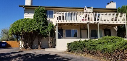 Building Photo - 2 bedroom, 1 bath - Great location!