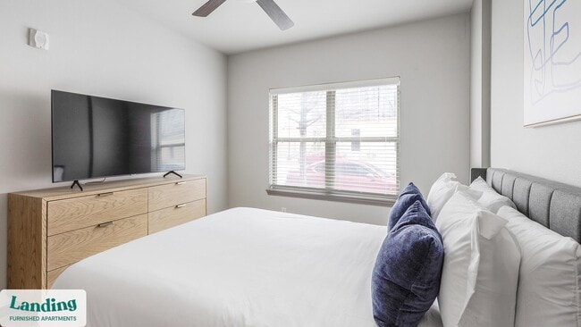 Building Photo - 650 S Main St