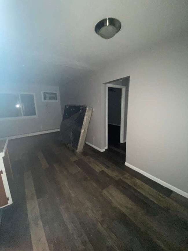 Building Photo - 1885 N Taylor Rd