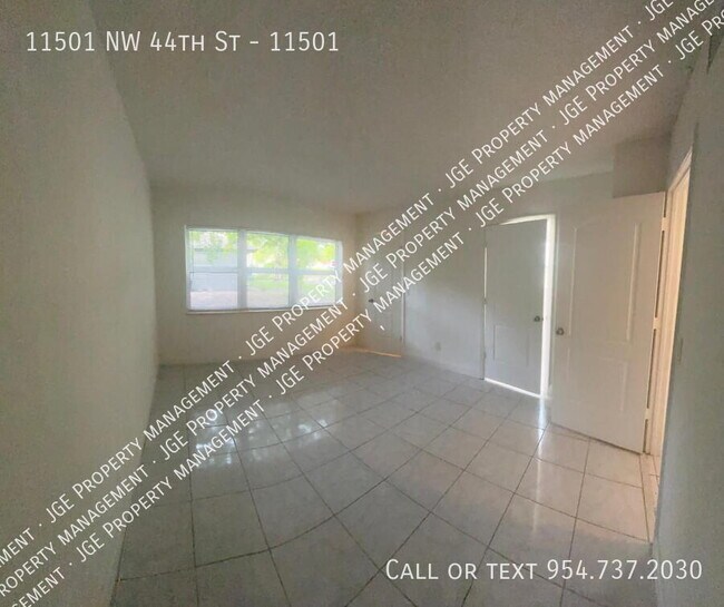 Building Photo - 11501 NW 44th St