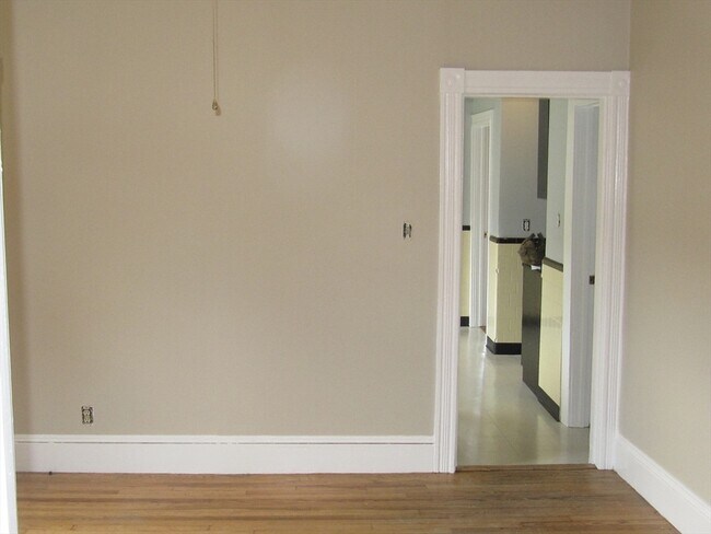 Building Photo - 2 Sturgis St