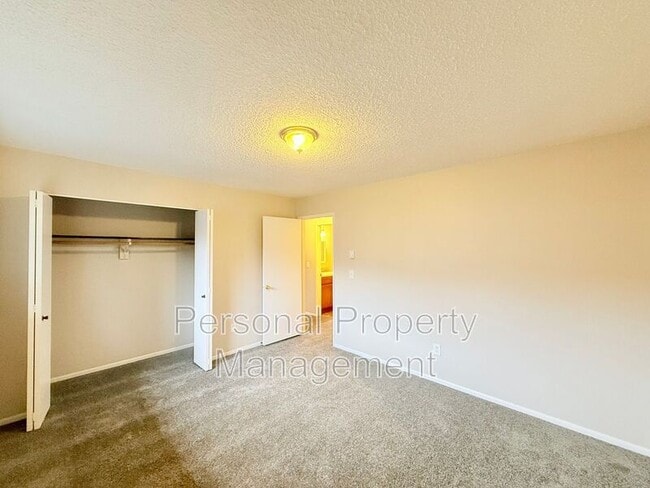 Building Photo - 1335 Z St