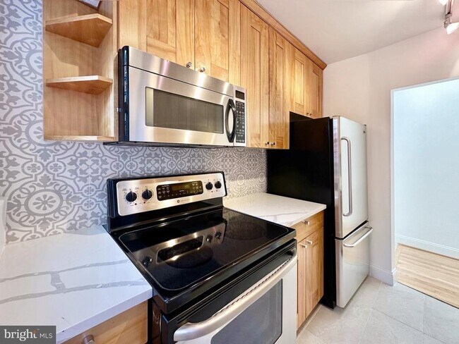 Building Photo - 1737 P St NW