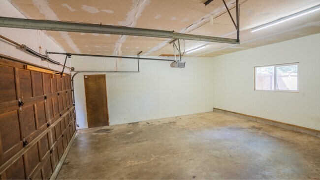 Building Photo - 6216 255th St Ct E
