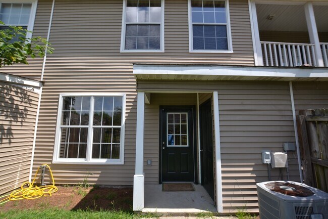 Building Photo - 2117 Cypress Hall Alley