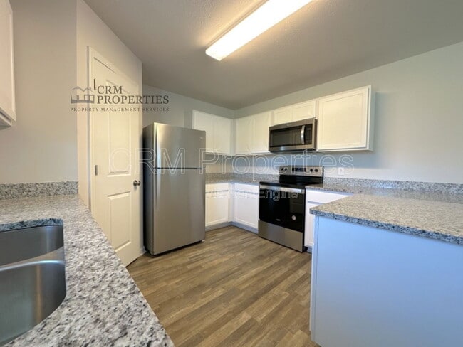 Building Photo - 1138 Deer Trail