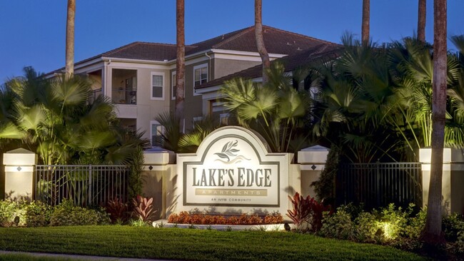 Building Photo - 1000 Plantation Lakes Cir