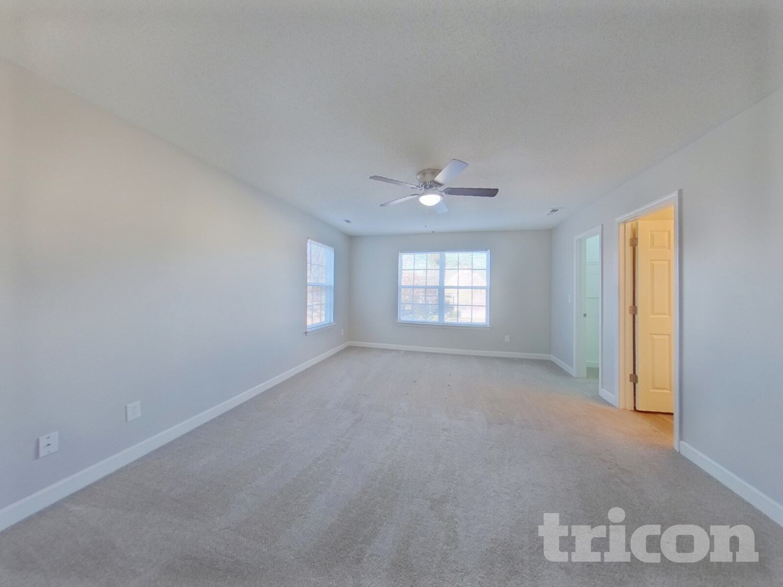 Building Photo - 9245 Simonton Dr