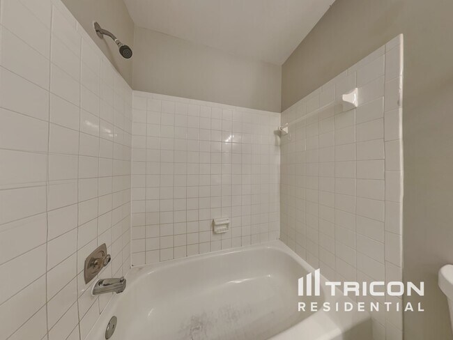 Building Photo - 12475 Del Verde Dr