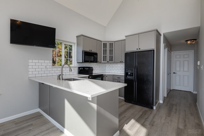 Building Photo - 59941 Windy Ridge Dr