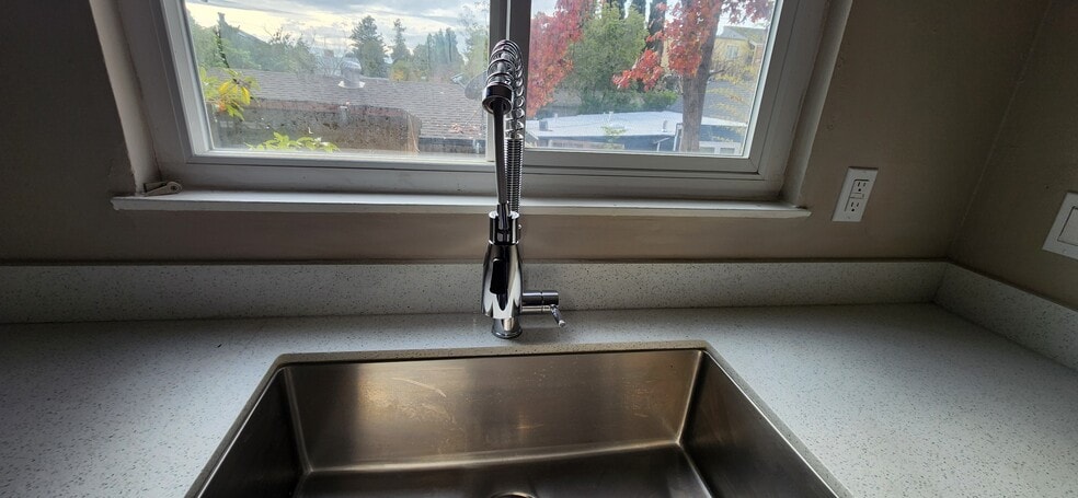 Brand new stainless steel sink and faucet - 2421 Damuth St