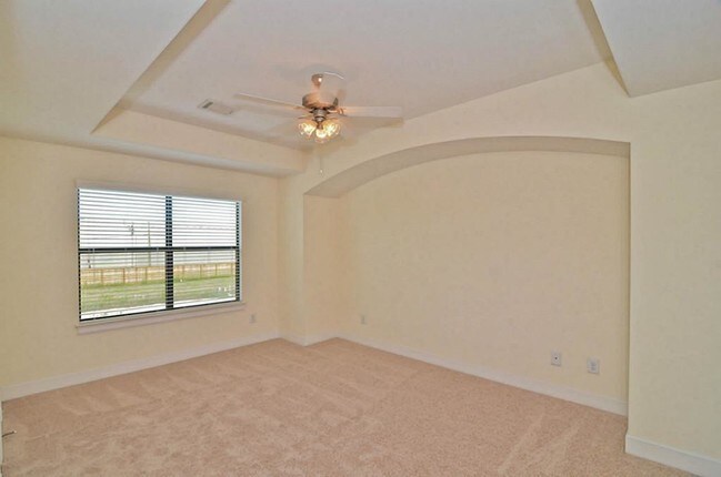 Building Photo - 3716 Main Plaza Dr